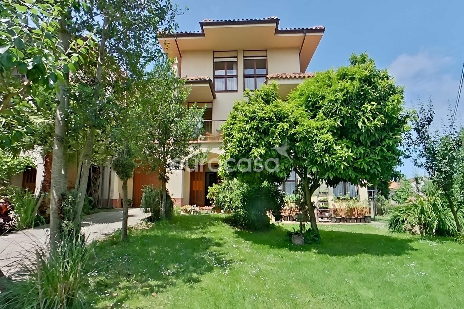 Vista exterior de Casa adosada en venda en Santander amb Calefacció, Jardí privat i Terrassa