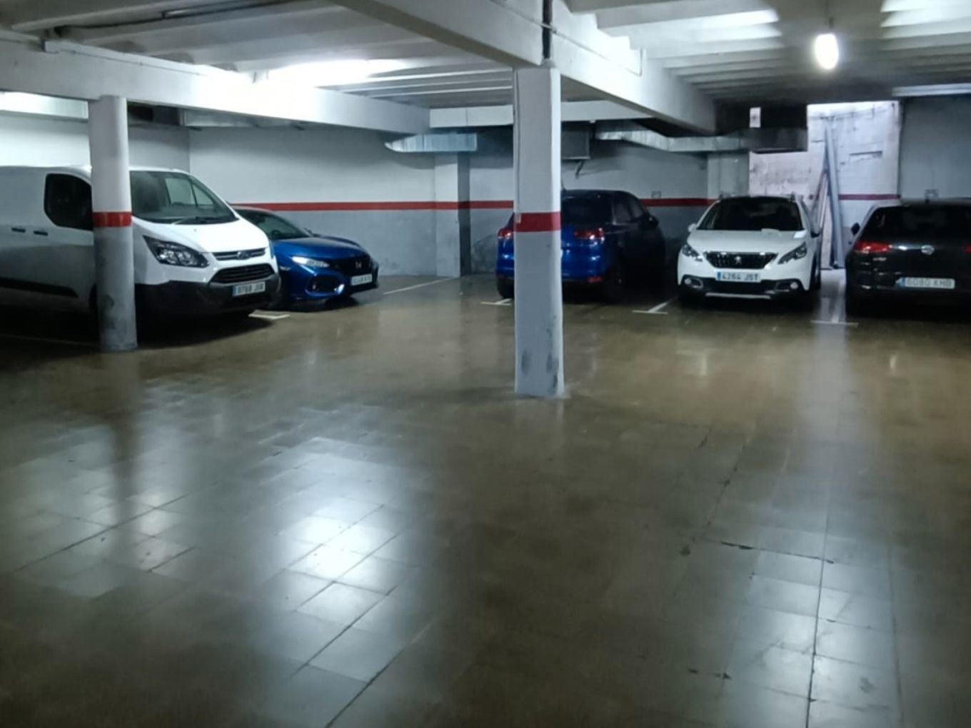 Aparcament de Garatge de lloguer en  Barcelona Capital amb Alarma