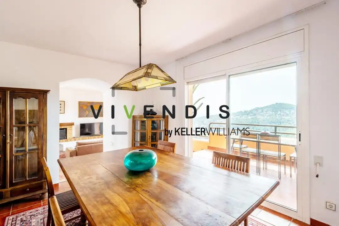 Comedor de Casa o chalet en venta en Corbera de Llobregat con Aire acondicionado, Jardín privado y Terraza