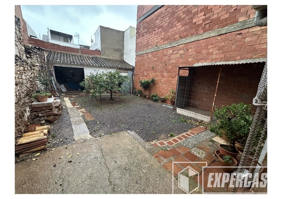 Vista exterior de Finca rústica en venda en La Vall d'Uixó amb Terrassa