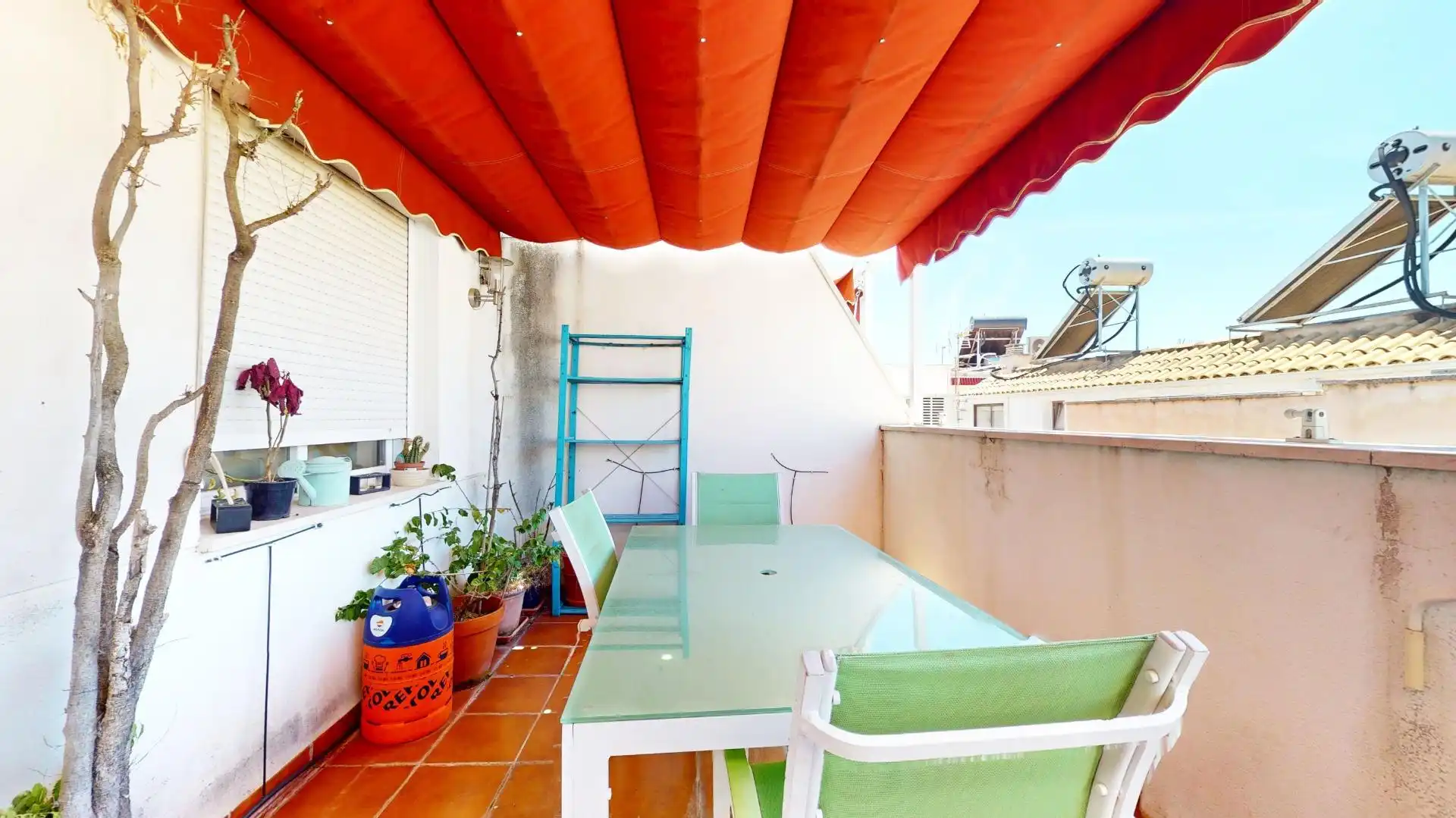 Terrasse von Einfamilien-Reihenhaus zum Verkauf in Córdoba mit Klimaanlage, Heizung und Terrasse