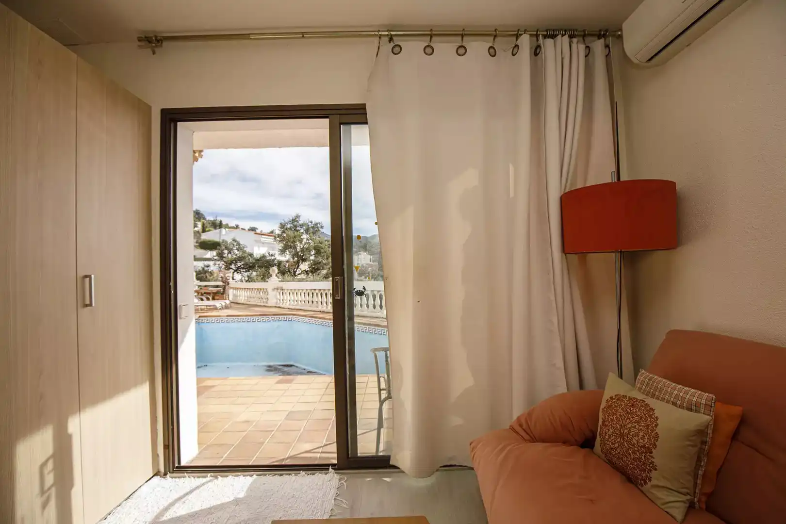 Piscina de Casa o xalet en venda en Roses amb Aire condicionat, Calefacció i Jardí privat