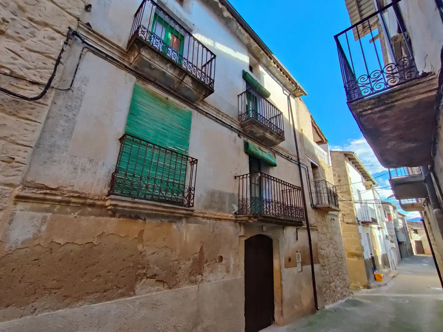 House with terrace for sale in Lledó