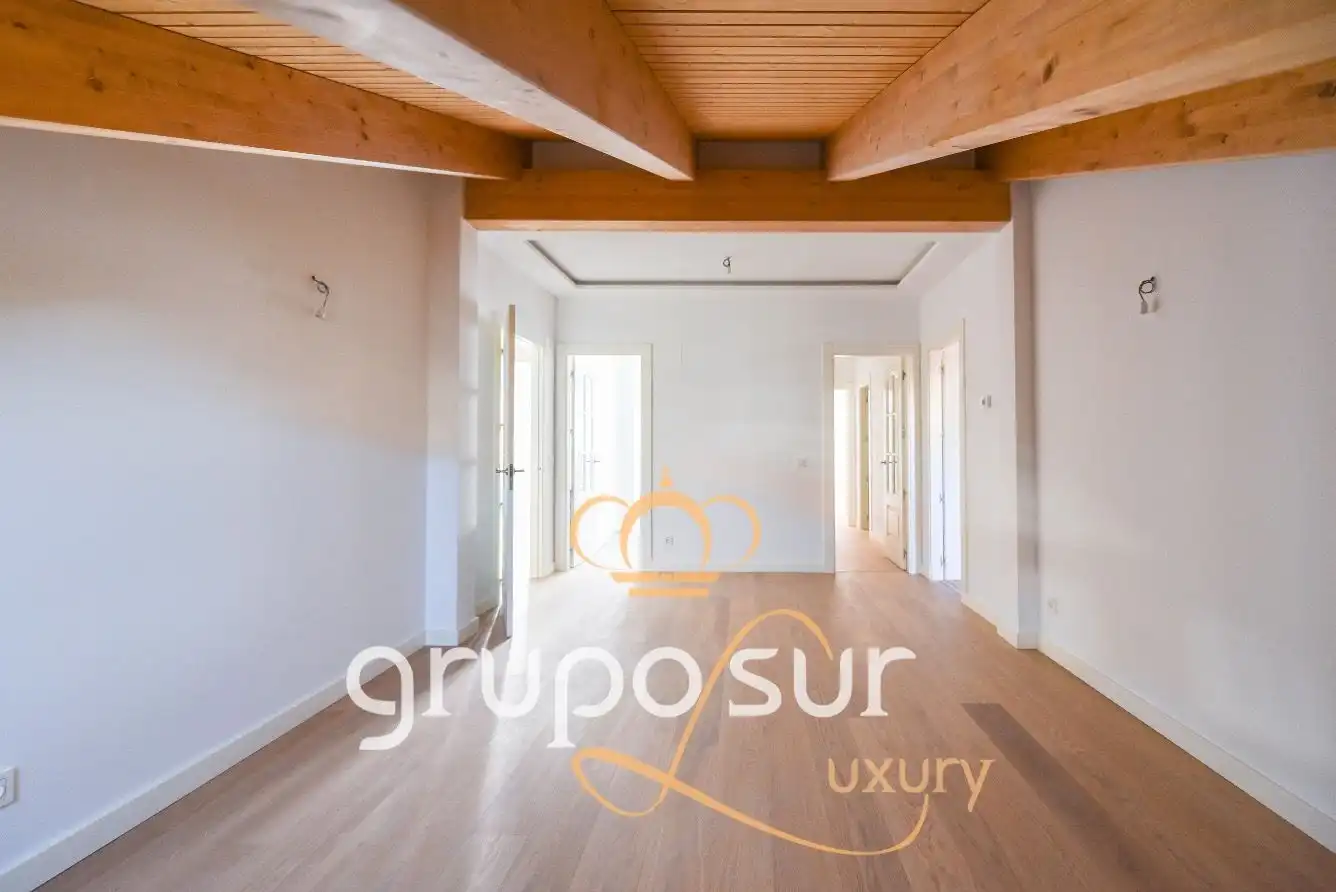 Ático en venta en Valladolid con Calefacción, Parquet y Trastero