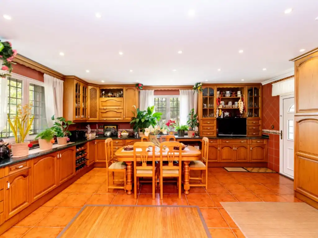 Cocina de Casa o chalet en venta en Espinoso del Rey con Terraza, Piscina y Amueblado
