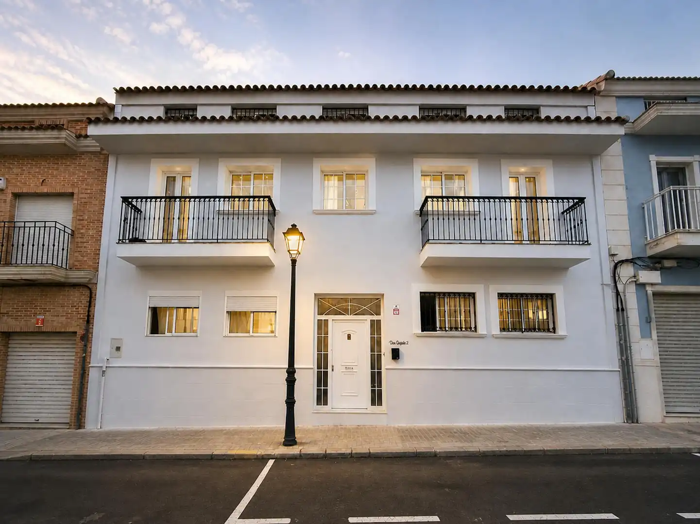 Exterior view of Flat for share in Valencia  with Air Conditioner, Heating and Furnished