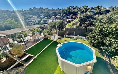 Piscina de Casa o xalet en venda en Argentona amb Aire condicionat, Calefacció i Jardí privat