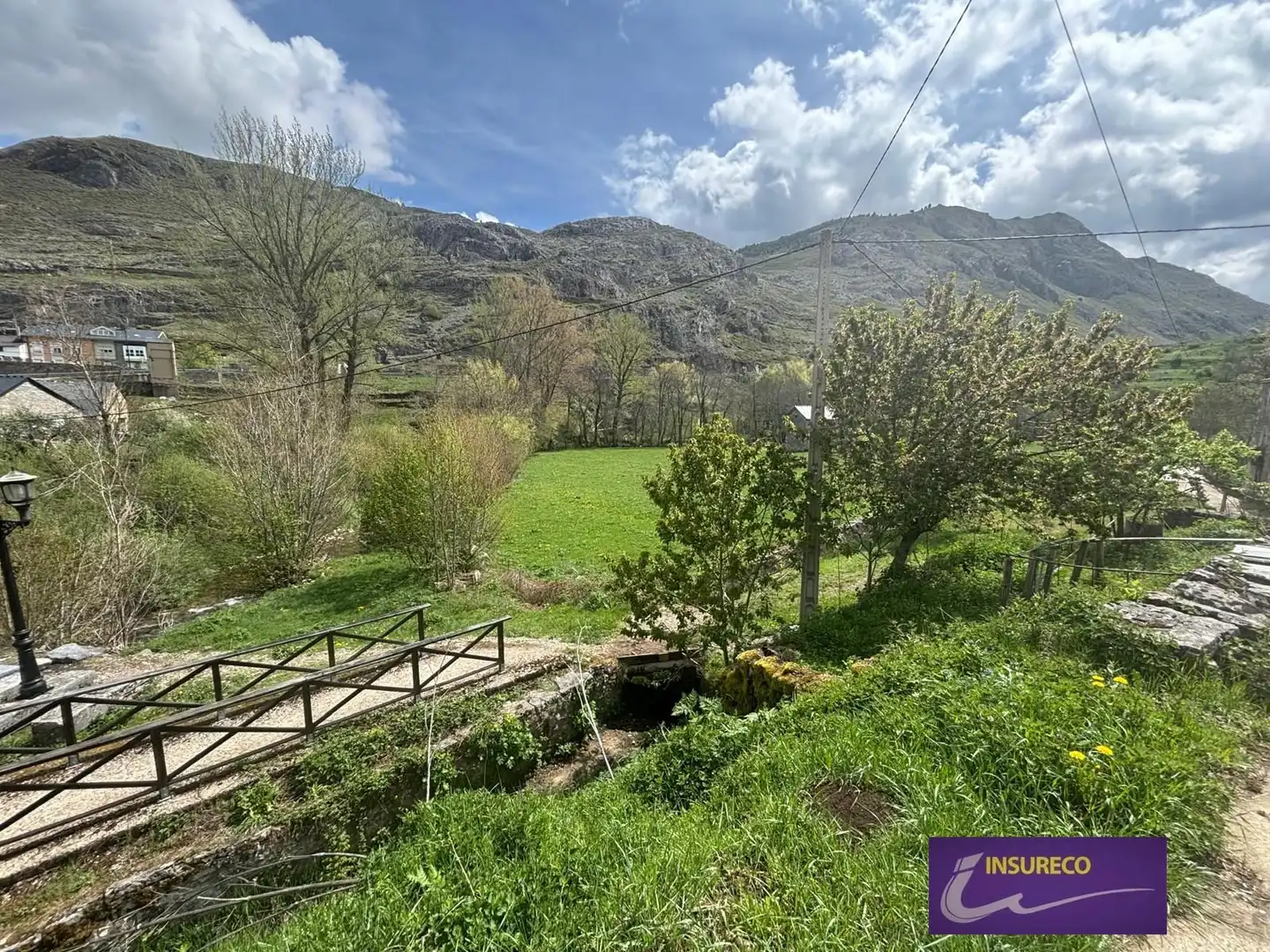 Casa o chalet en venta en Cabrillanes con Calefacción, Jardín privado y Trastero