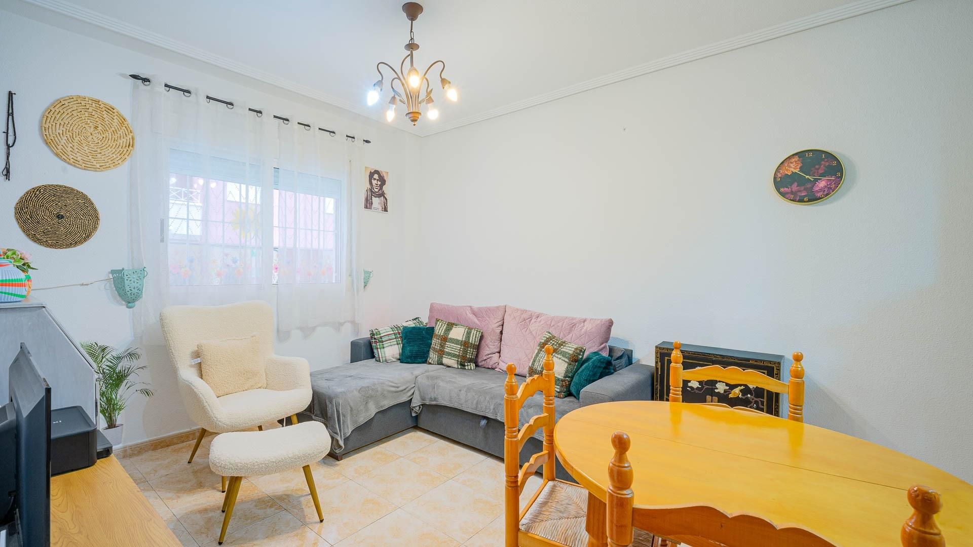 Living room of Apartment for sale in Torrevieja  with Community pool