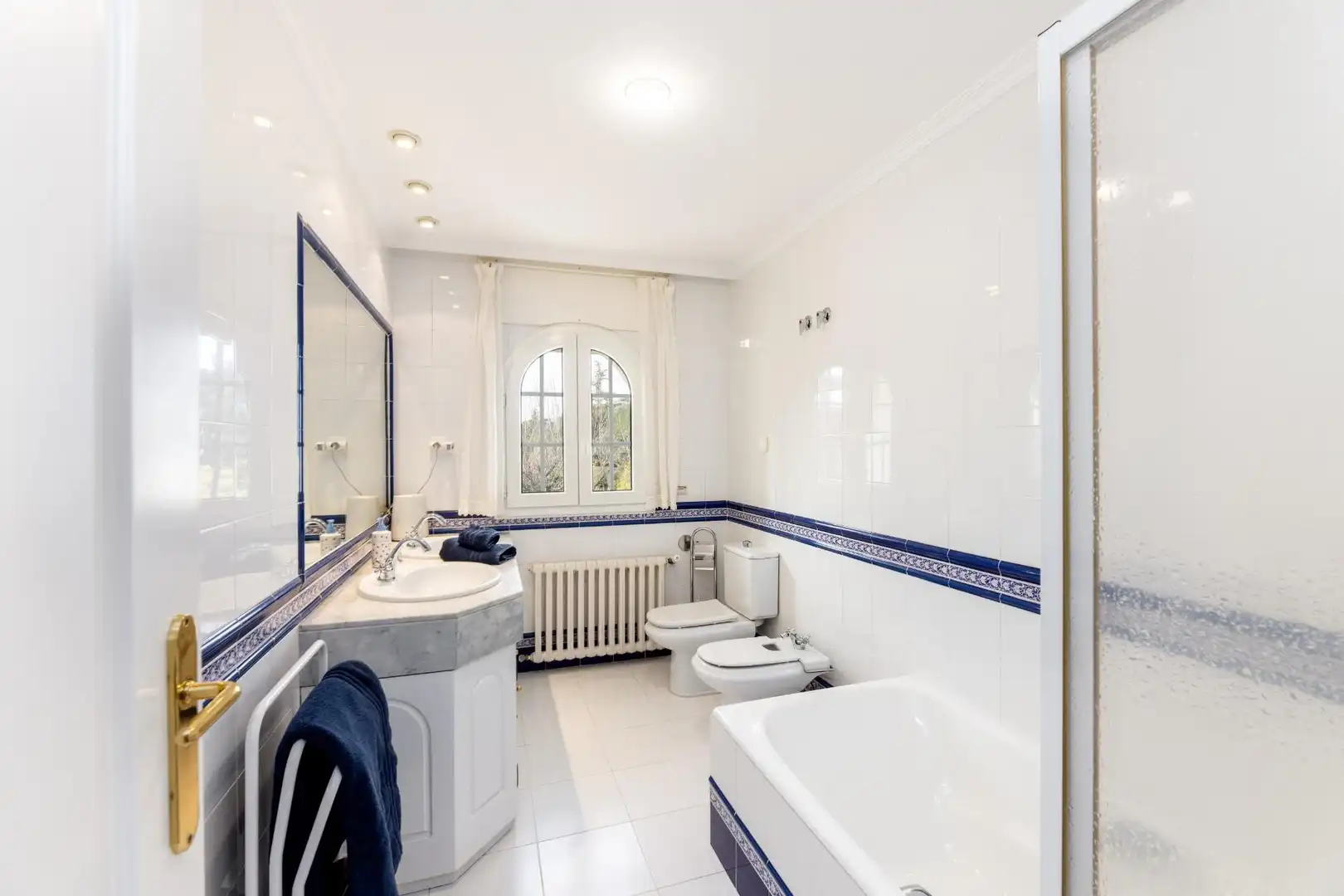 Baño de Casa o chalet en venta en Torrelodones con Calefacción, Jardín privado y Terraza