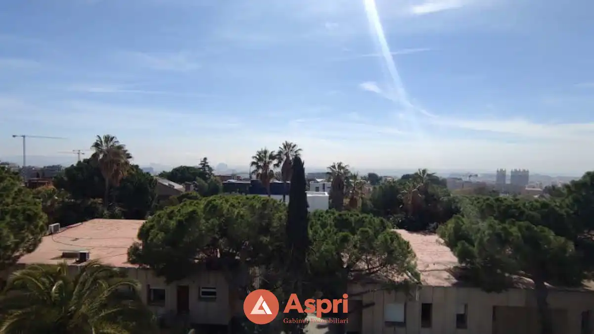 Casa o xalet en venda en Esplugues de Llobregat amb Aire condicionat, Calefacció i Jardí privat