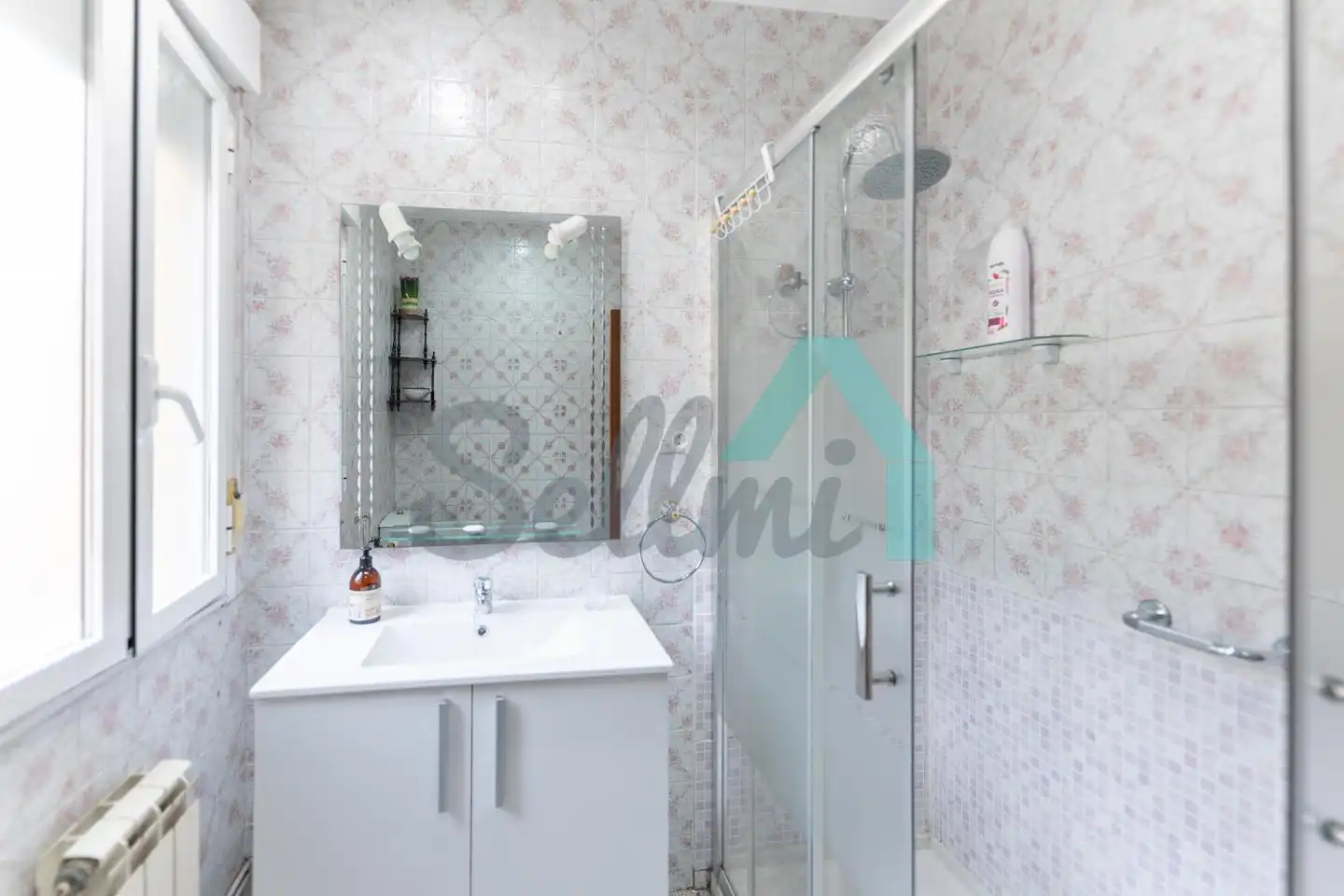 Baño de Piso de alquiler en Oviedo  con Calefacción, Terraza y Amueblado