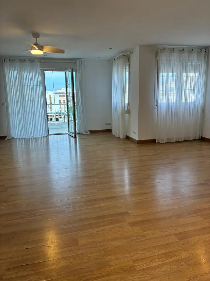 Sala de estar de Apartamento de alquiler en Jávea / Xàbia con Aire acondicionado, Calefacción y Jardín privado