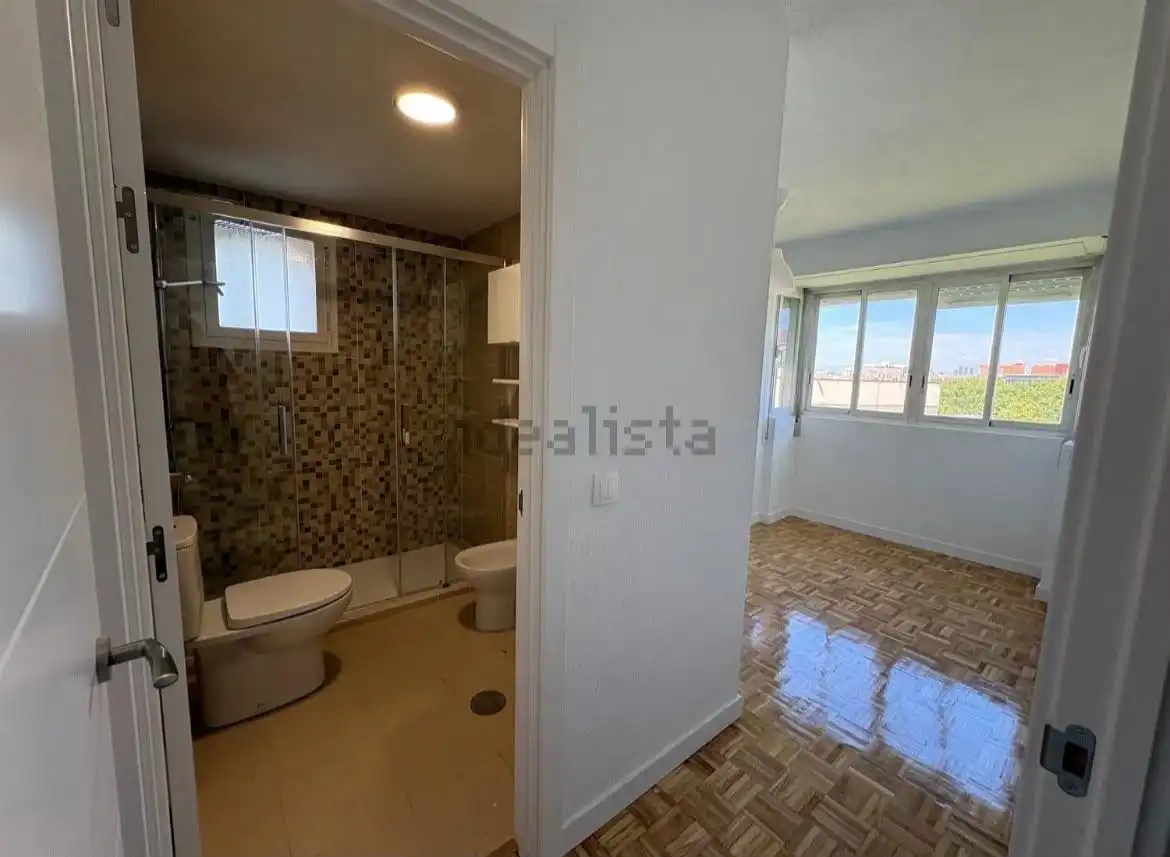 Habitación de Piso de alquiler en Madrid con Aire acondicionado y Balcón