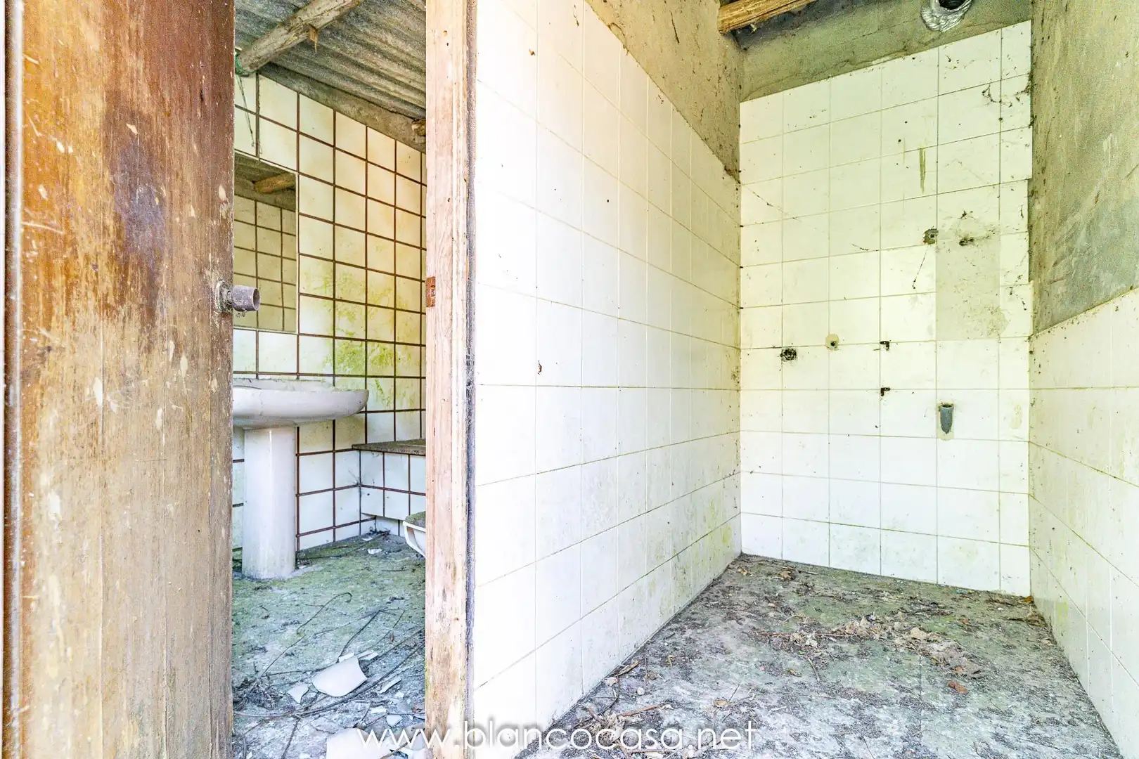 Bathroom of Houses for sale in Carballo  with Private garden