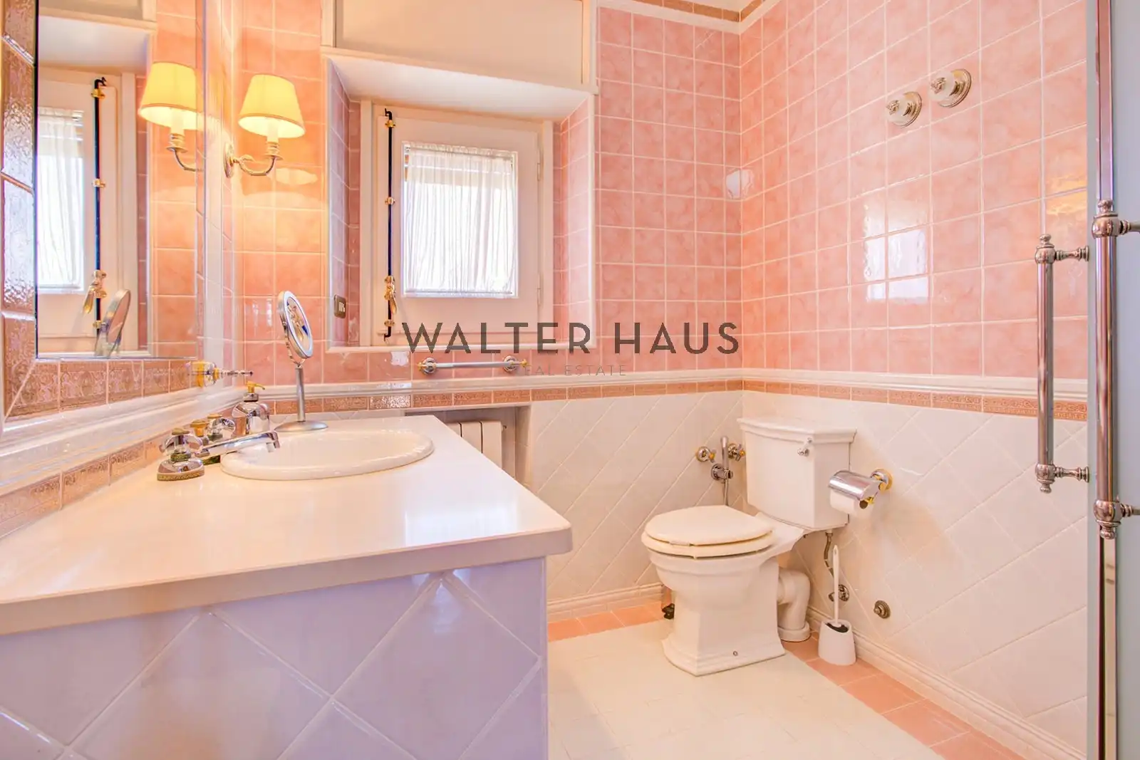 Badezimmer von Haus oder Chalet zum Verkauf in Sitges mit Klimaanlage, Heizung und Privatgarten