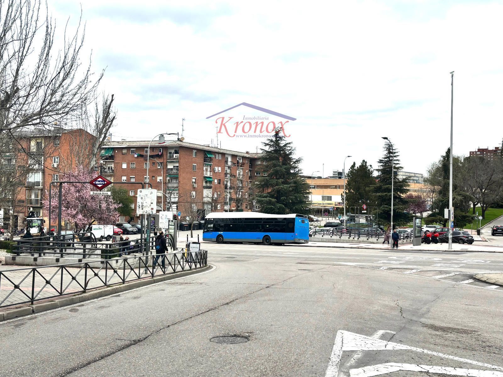 Außenansicht von Wohnung zum Verkauf in  Madrid Capital mit Klimaanlage und Heizung