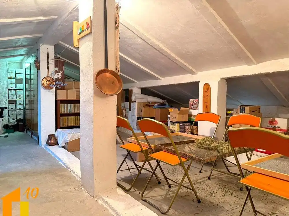 Houses for sale in Villaldemiro  with Heating, Storage room and Furnished