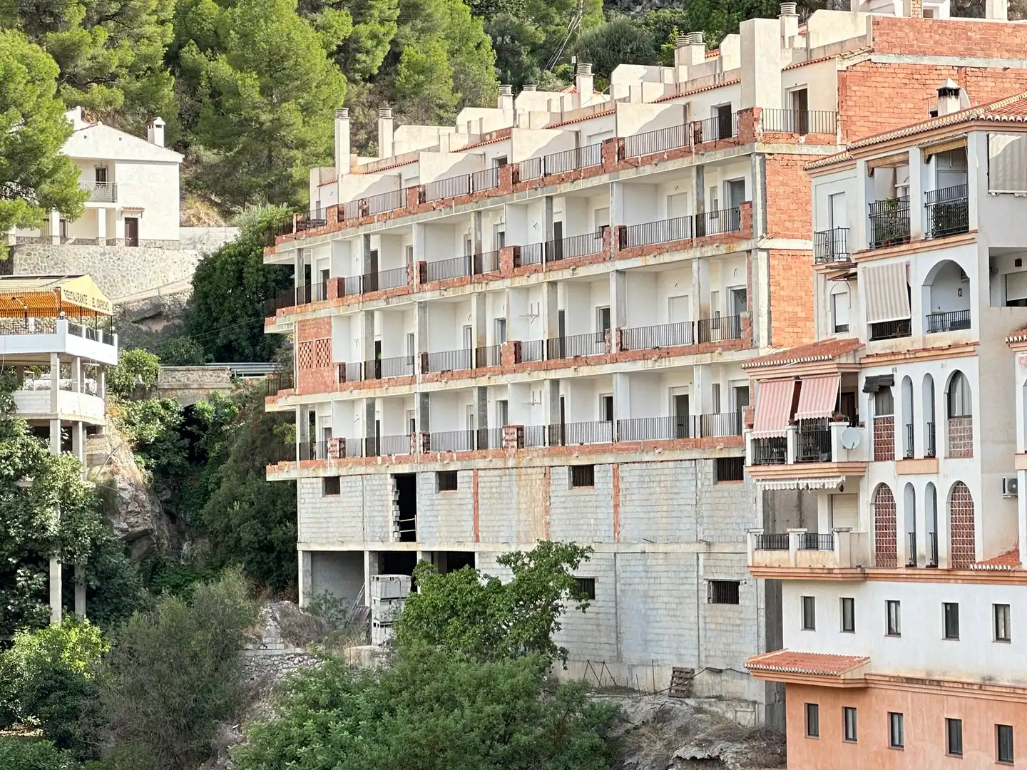 Außenansicht von Wohnung zum Verkauf in Otívar mit Terrasse