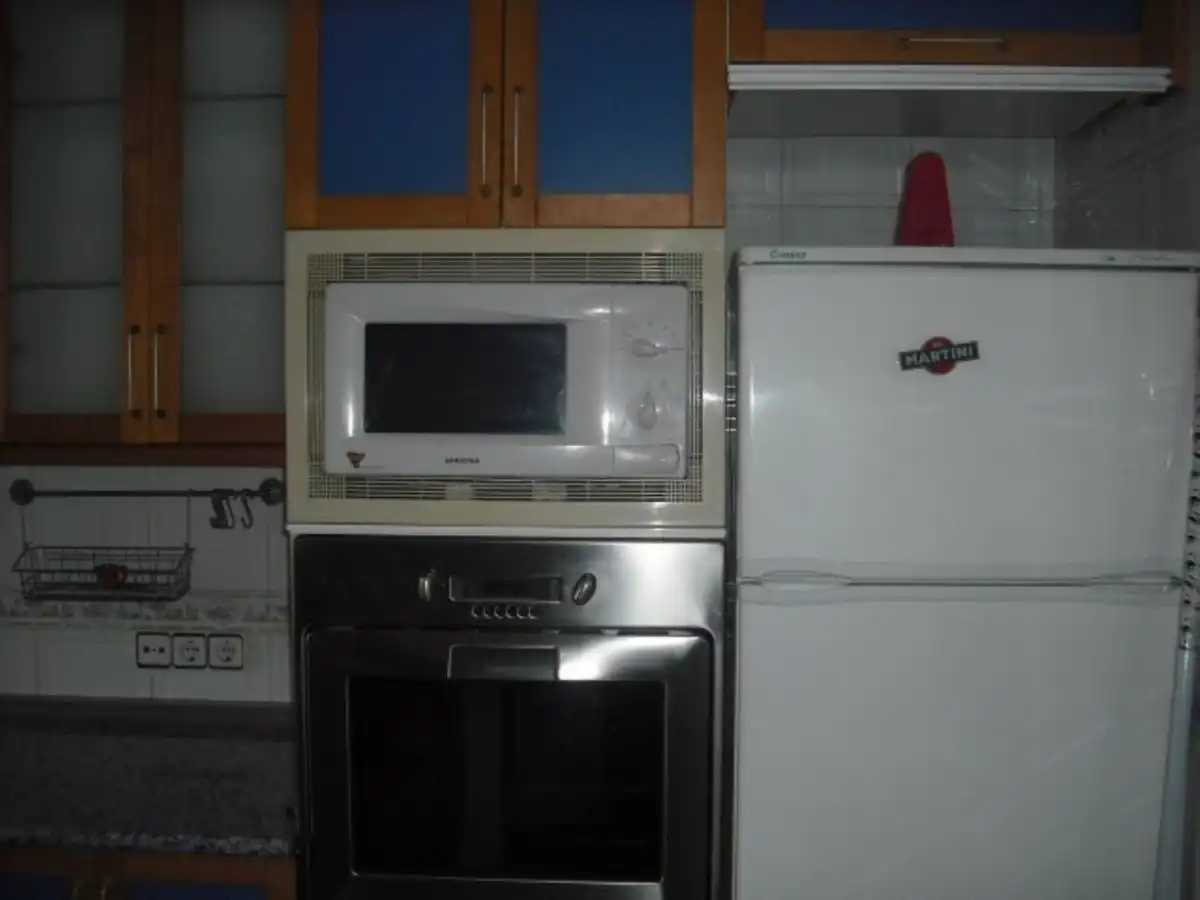 Wohnung zur Miete in Calle Calle LICENCIADO MADRID, Reyes Católicos