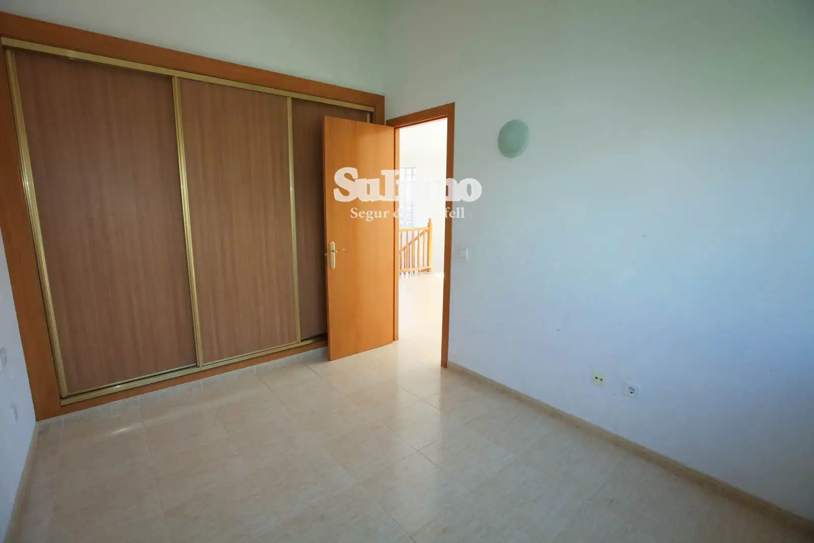 Schlafzimmer von Haus oder Chalet zum Verkauf in Calafell mit Heizung, Terrasse und Alarm