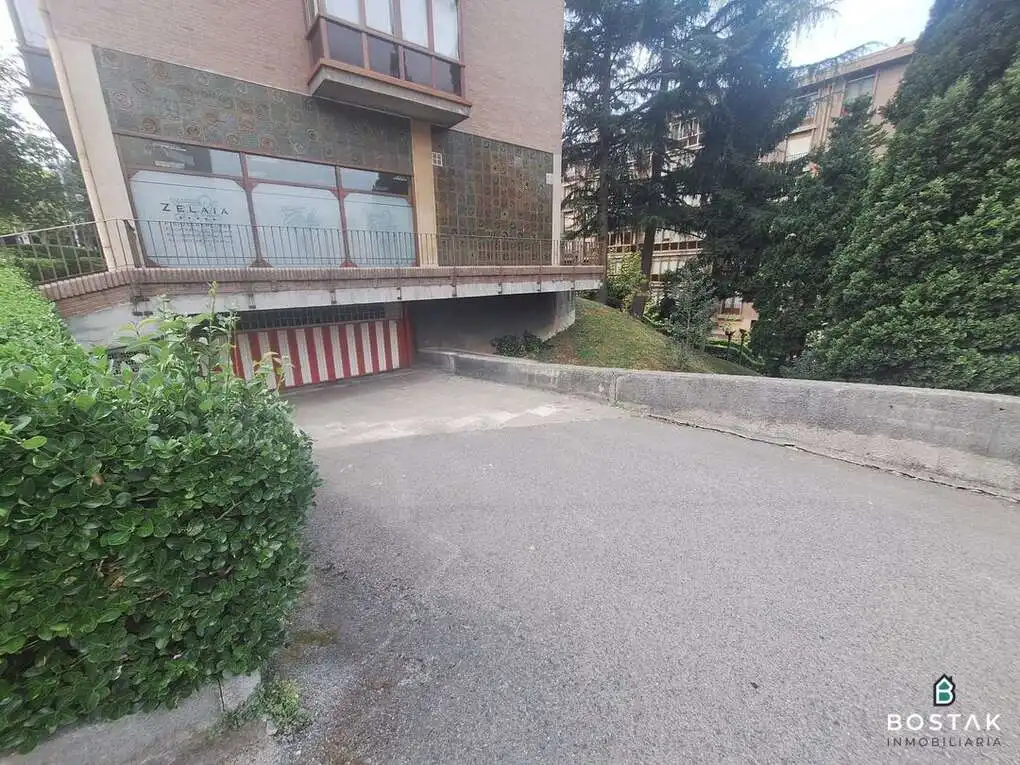 Aparcament de Garatge de lloguer en Bilbao 