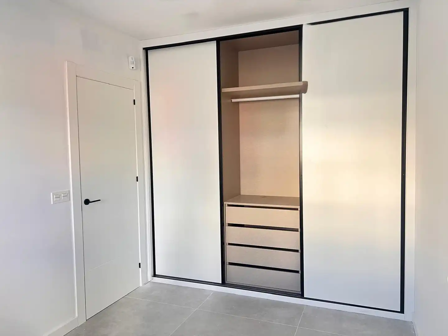 Bedroom of Apartments for sale in Torremolinos  with Air Conditioner and Balcony