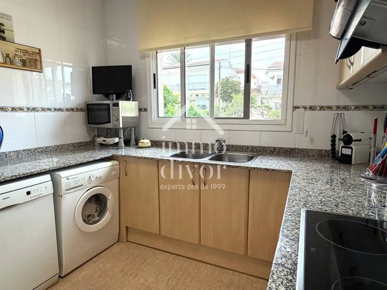 Casa aparellada amb jardí en venda a Calle Barcelona, imagen 12