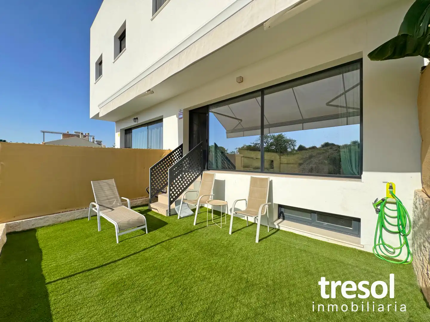 Terrassa de Casa adosada en venda en Alhaurín de la Torre amb Aire condicionat, Calefacció i Jardí privat