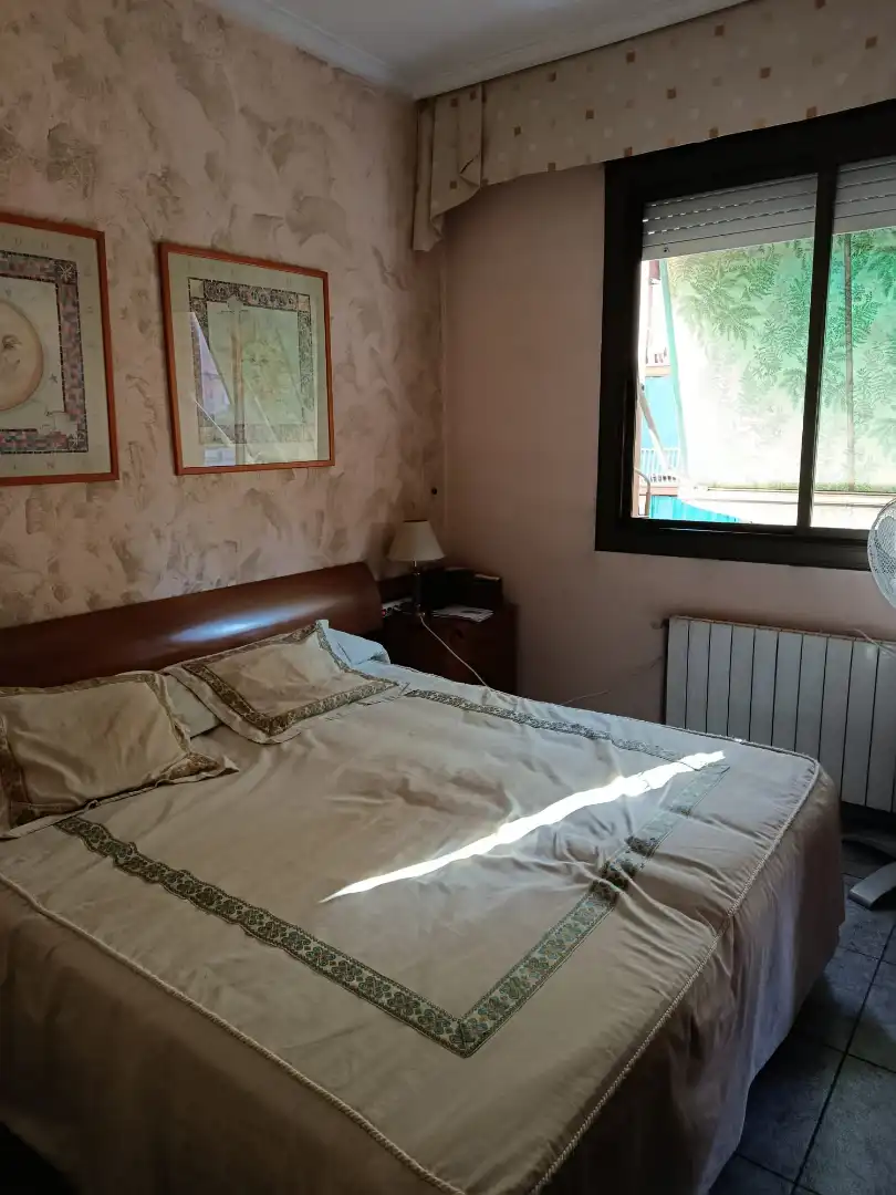 Habitación de Piso en venta en Badalona con Calefacción y Balcón