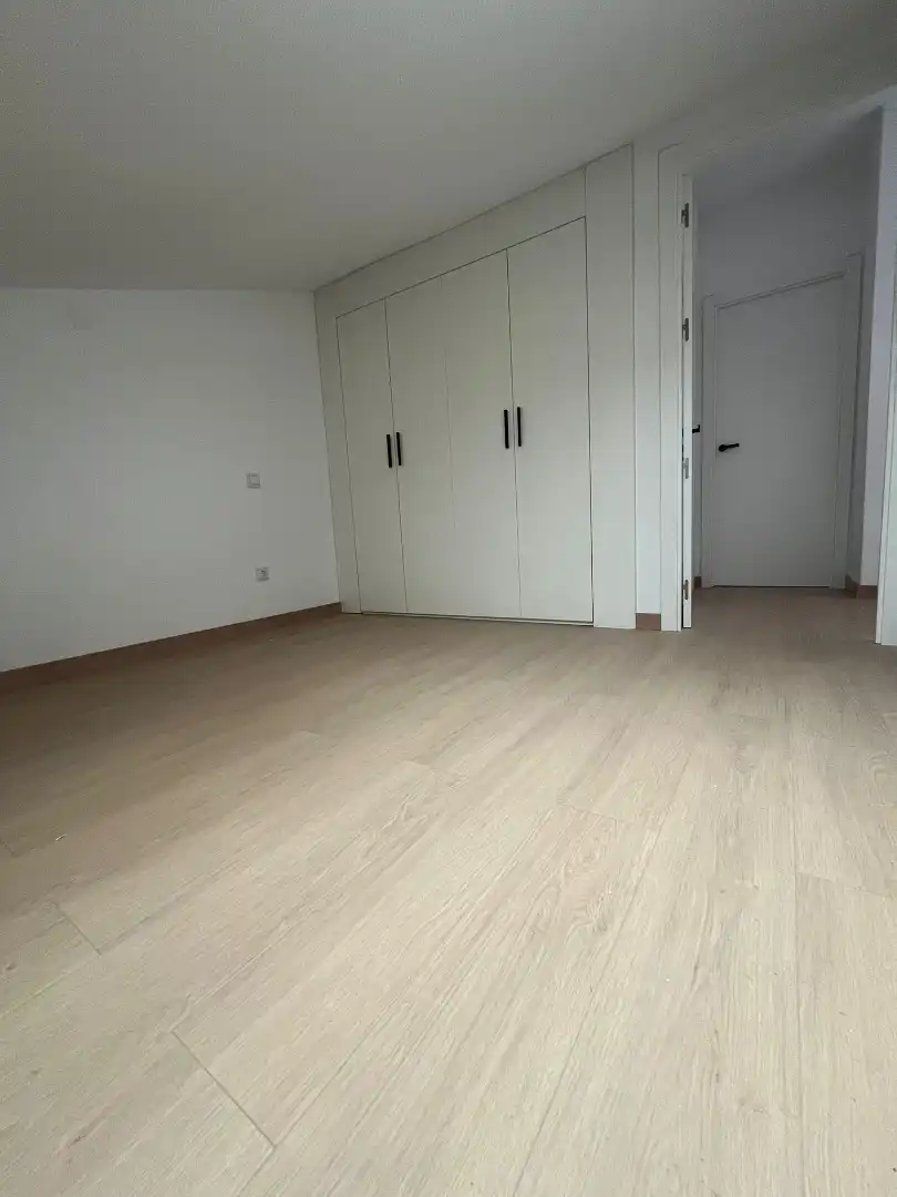 Habitación de Ático en venta en Camarena con Aire acondicionado, Parquet y Terraza