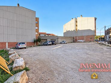 Terreno residencial en venta en Carrer Cardener