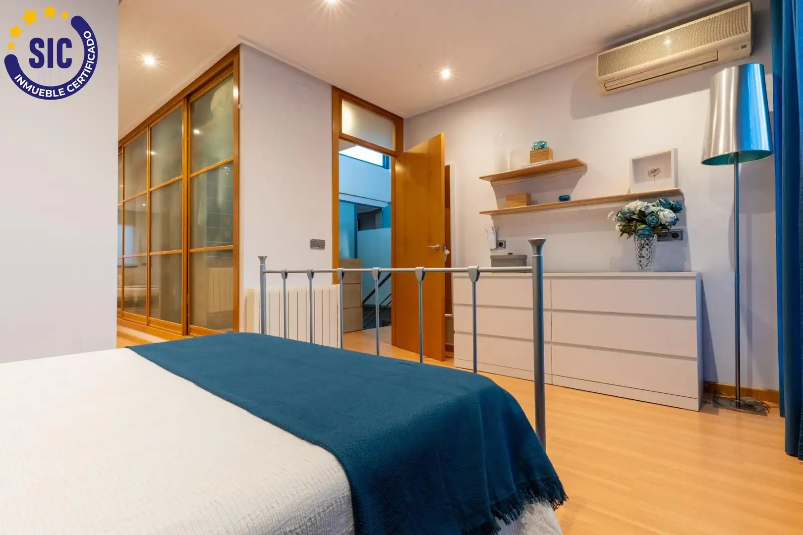 Bedroom of Houses for sale in Alaquàs  with Air Conditioner, Heating and Terrace