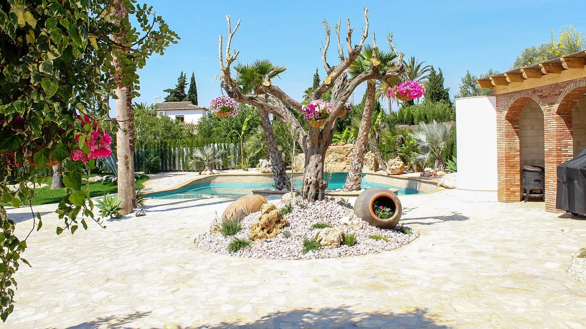 Swimming pool of Houses for sale in Dénia  with Air Conditioner, Heating and Private garden