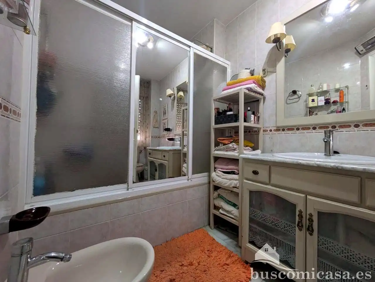 Baño de Piso en venta en Linares con Aire acondicionado y Balcón