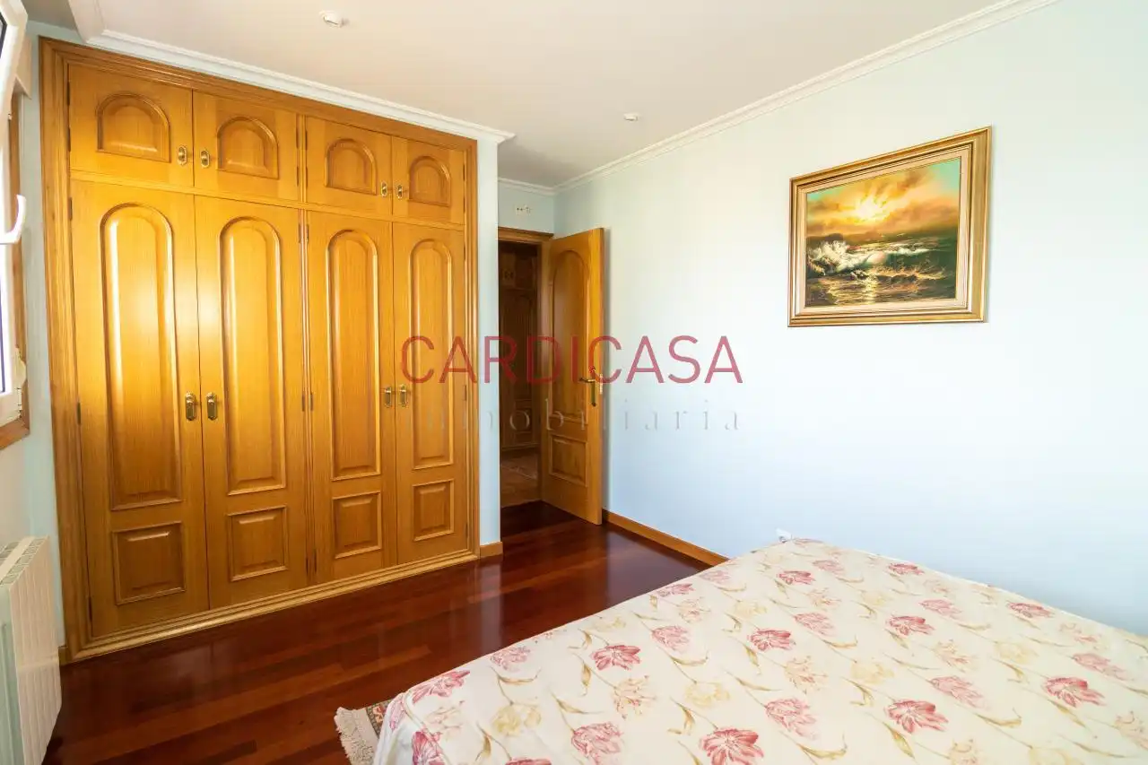 Habitación de Casa o chalet en venta en Vigo  con Calefacción, Jardín privado y Parquet