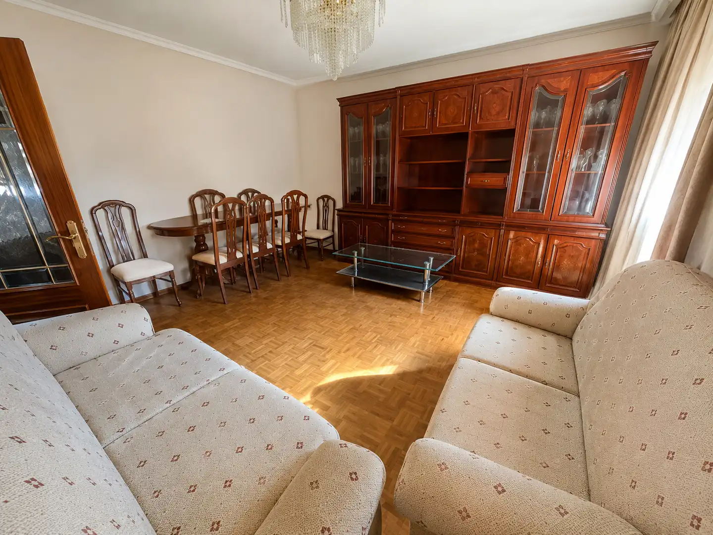 Living room of Flat for sale in Madrid  with Heating, Parquet flooring and Furnished