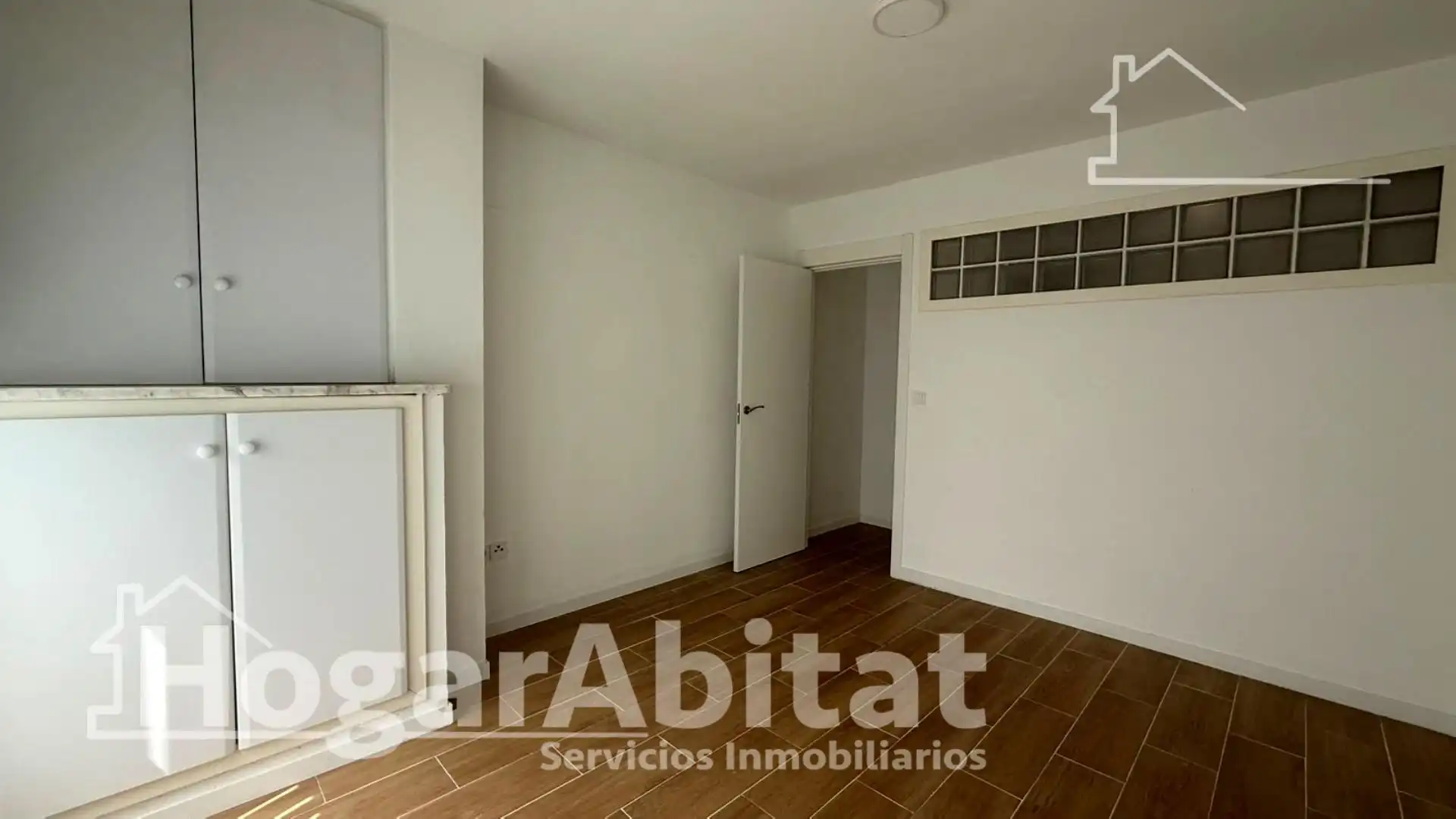 Bedroom of Flat for sale in Tavernes de la Valldigna  with Storage room