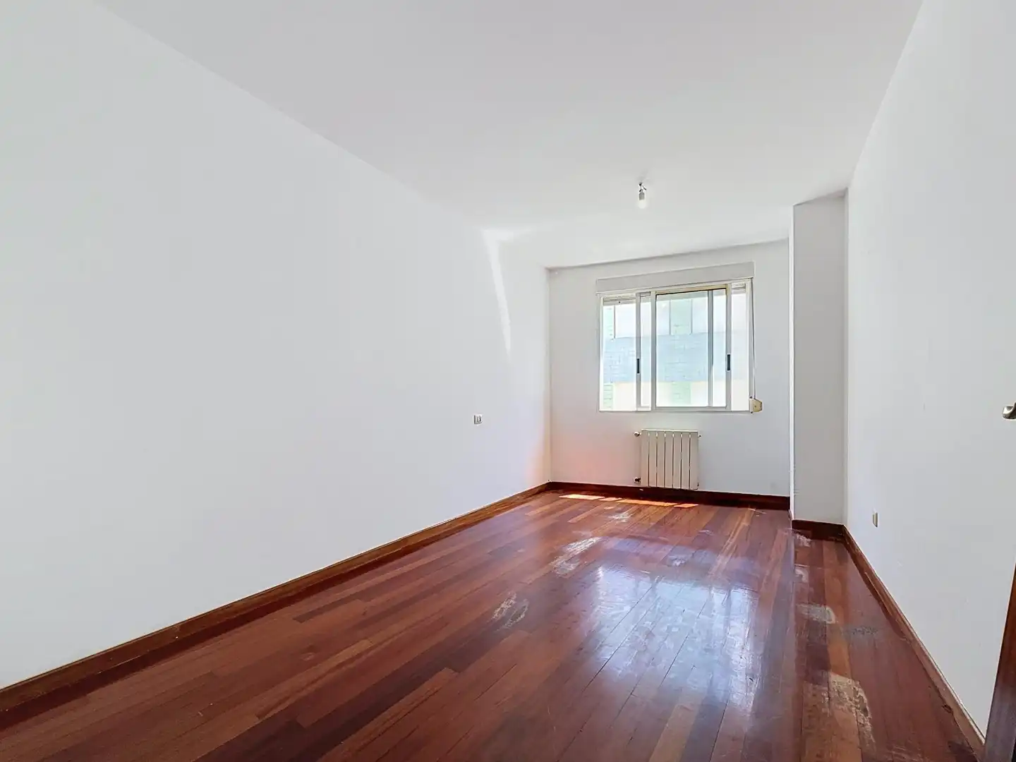Habitación de Piso en venta en Boiro con Calefacción y Trastero