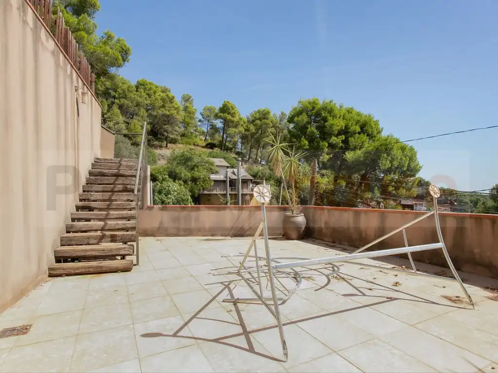 Terrassa de Casa o xalet en venda en Corbera de Llobregat, Barcelona