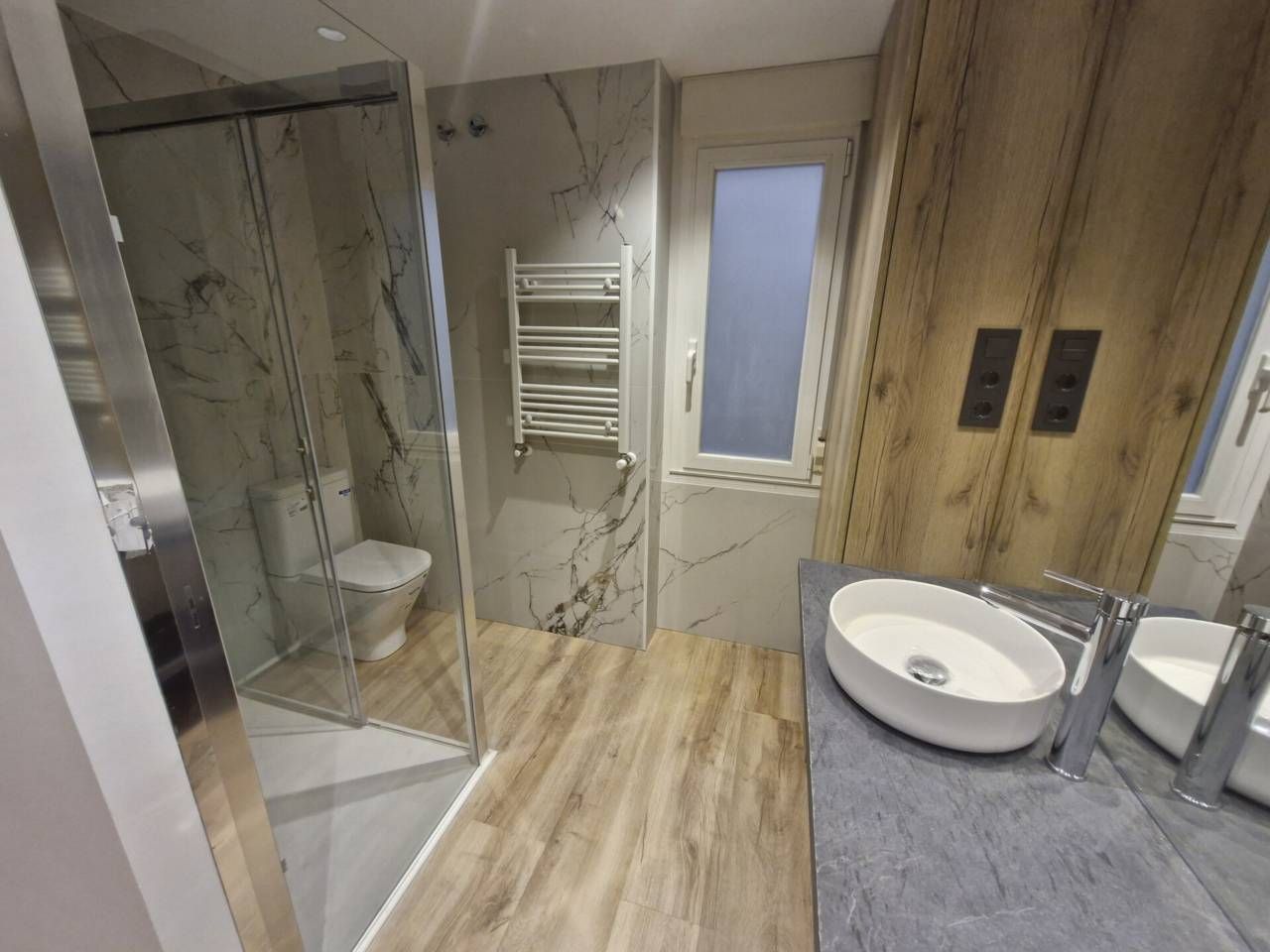 Bany de Pis en venda en  Logroño amb Aire condicionat, Calefacció i Parquet