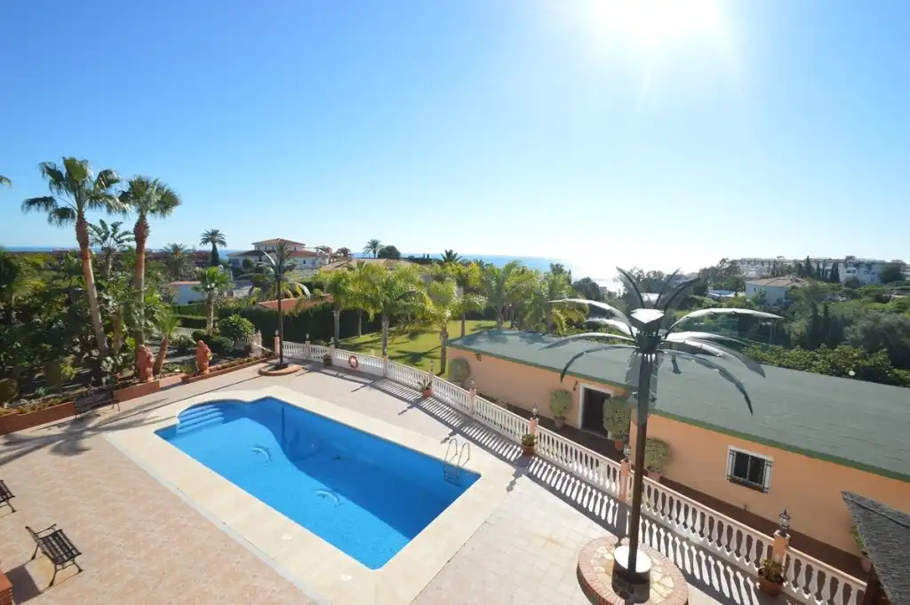 Chalet con terraza en venta en La Capellanía - El Higuerón, imagen 2