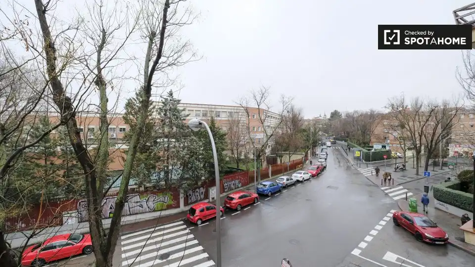 Vista exterior de Pis per a compartir en Madrid amb Aire condicionat, Calefacció i Moblat
