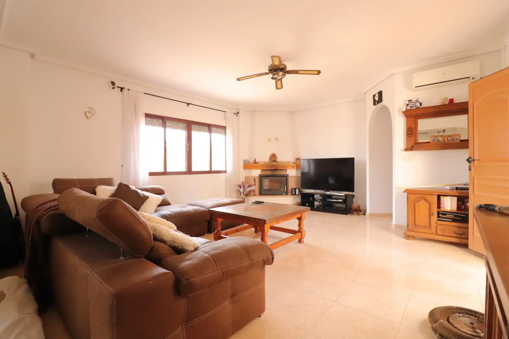 Sala d'estar de Casa o xalet en venda en Daya Vieja amb Terrassa i Traster
