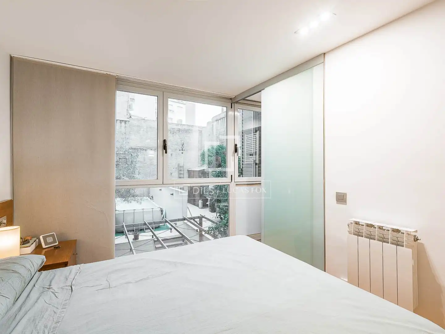 Dormitori de Casa o xalet en venda en Barcelona amb Aire condicionat, Terrassa i Piscina