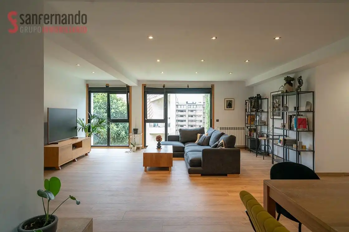 Sala d'estar de Planta baixa en venda en Santander amb Calefacció