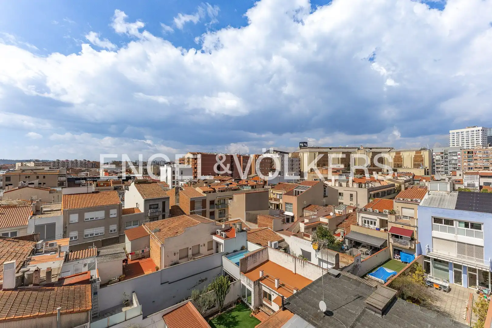 Vista exterior de Piso en venta en Sabadell con Aire acondicionado, Calefacción y Jardín privado