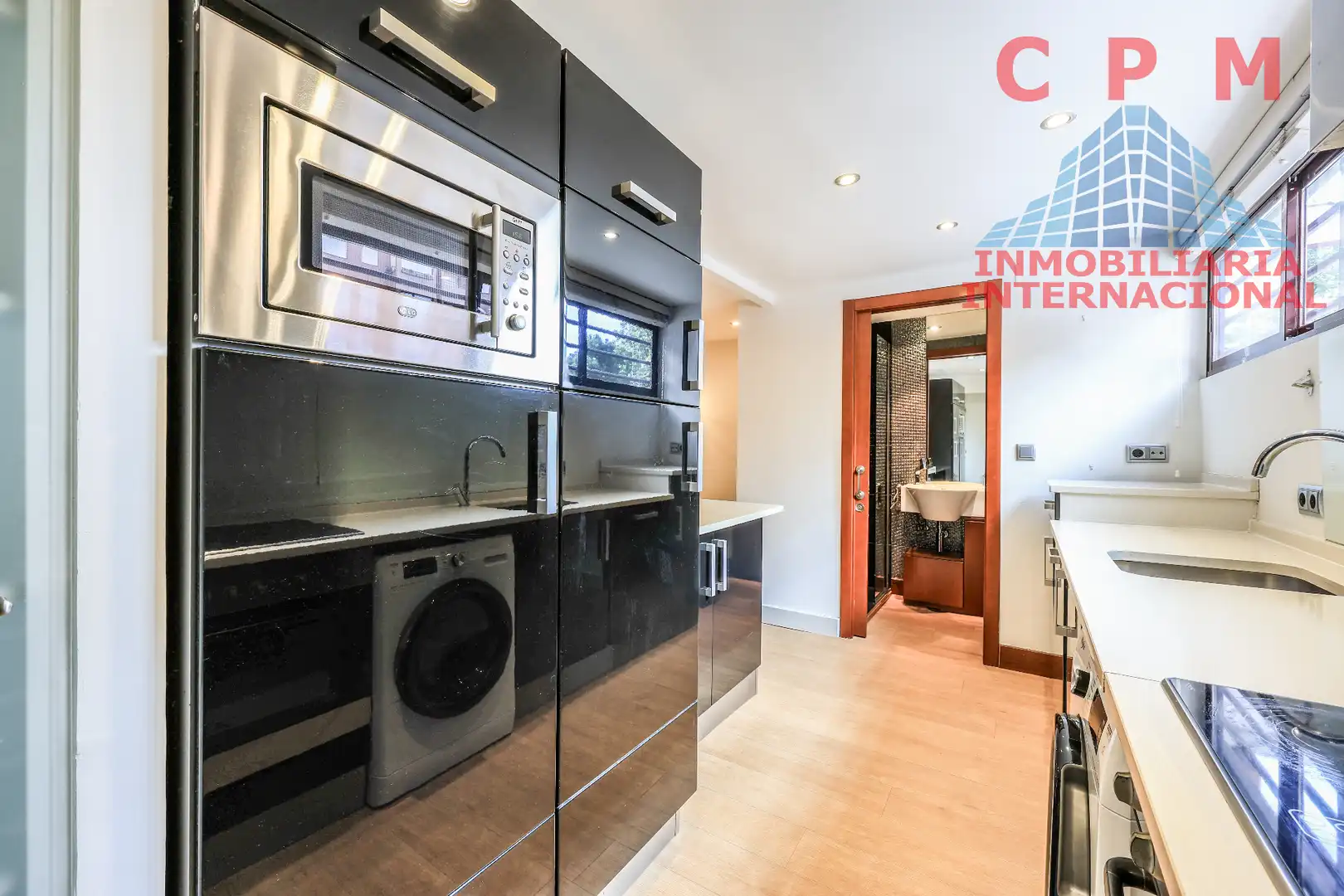 Kitchen of Flat for rent in Madrid  with Air Conditioner, Heating and Parquet flooring