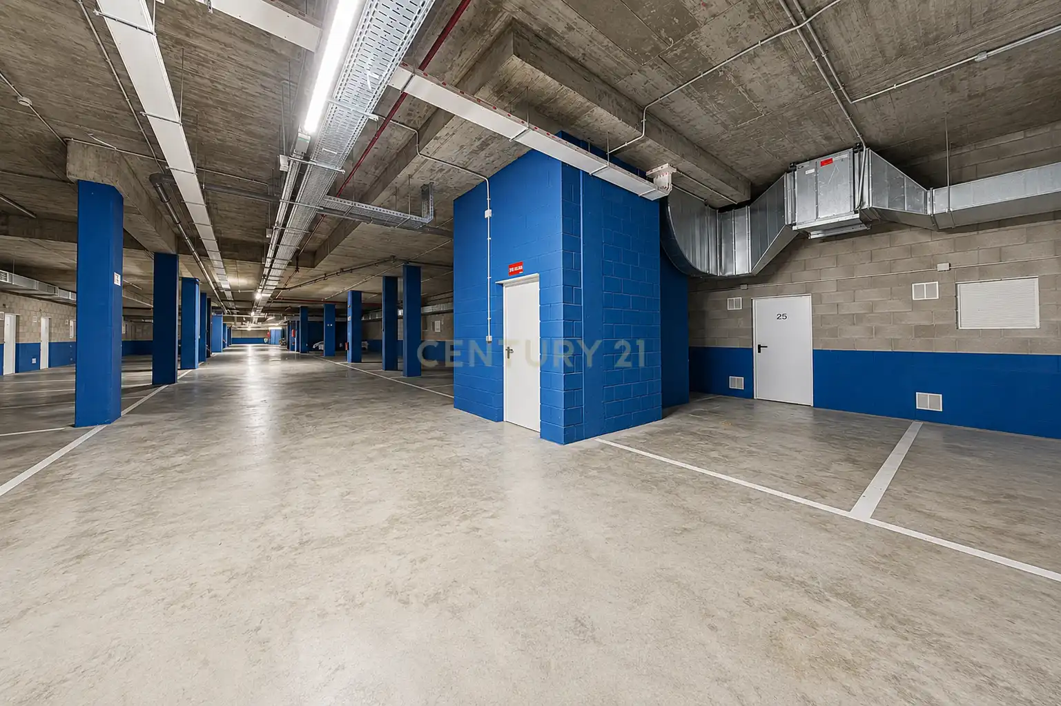 Parking de Piso en venta en Sant Pere de Ribes con Trastero, Horno y Microondas