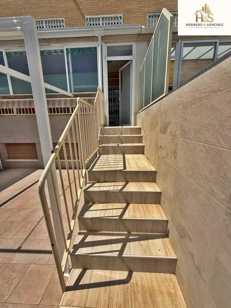 Balcony of Houses for sale in Alicante / Alacant  with Air Conditioner, Heating and Private garden